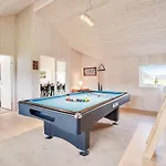 Four-bedroom In 펜션