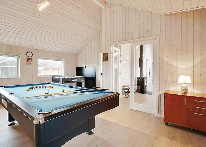 بيت للعطل Four-bedroom In