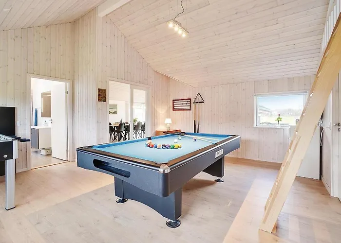 Four-bedroom In Dom wakacyjny